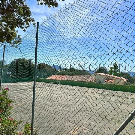 Διαμέρισμα Salduccio - En Avec Piscine, Tennis Et Vue Baie Calvi *