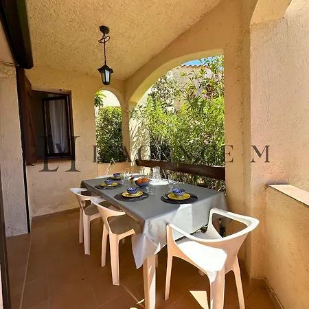 Salduccio Piscine Tennis Mini Golf Lejlighed