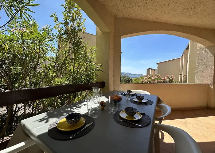 Salduccio Piscine Tennis Mini Golf דירה