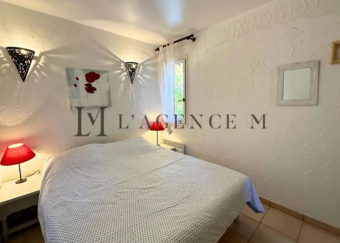 Salduccio Piscine Tennis Mini Golf דירה