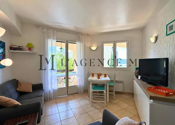 Salduccio Piscine Tennis Mini Golf לומיו