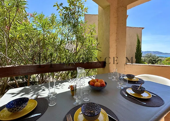 Salduccio Piscine Tennis Mini Golf * לומיו